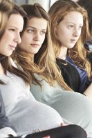 Photo Cannes 2011: Impression 12 - “17 filles” 17 ans, et enceintes !